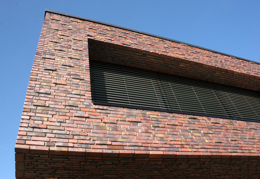 facade-bricks-office-building-neuenkirchen-1.jpg